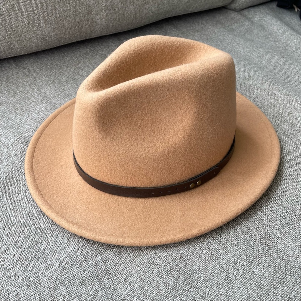 100% Wool Felt Fedora Hat - Only worn a few times